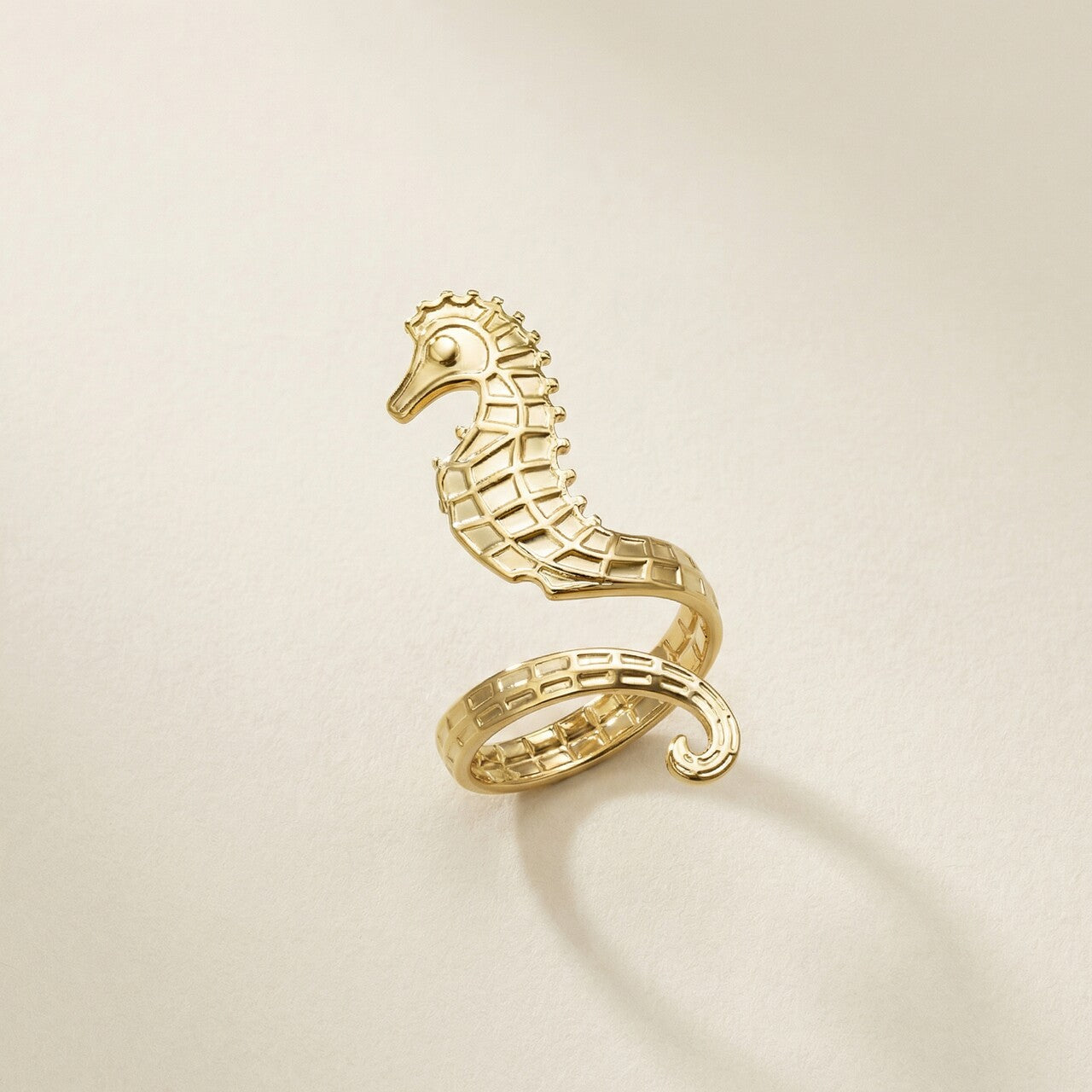 Seahorse Embrace Ring