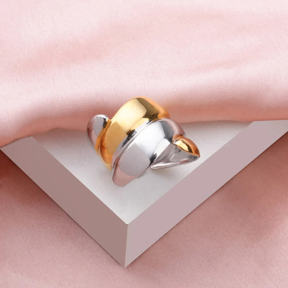 Duo Metal Sculpt Wave Statement Ring