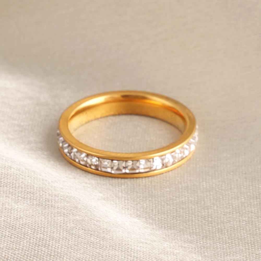 Stones Band Ring