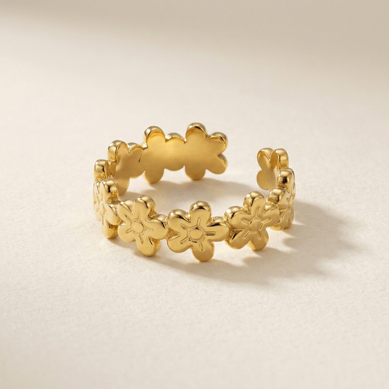 Glided Crownlace Ring