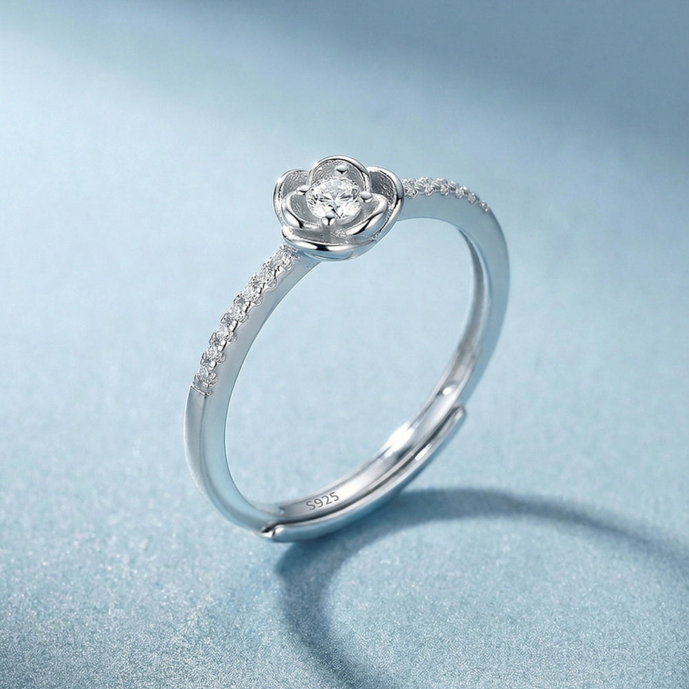 Petite Motif 925 Sterling Silver Ring