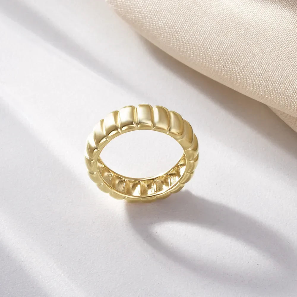 Classic Ripple Band Ring