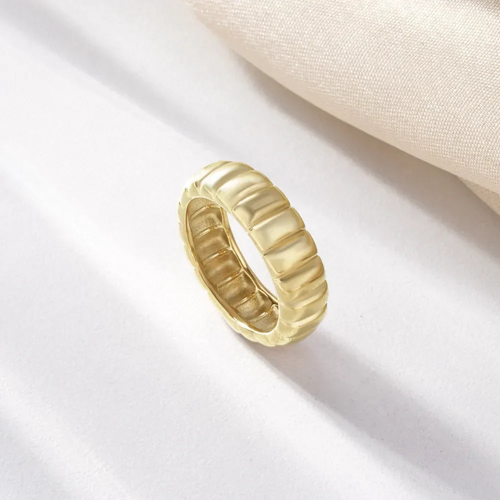 Classic Ripple Band Ring