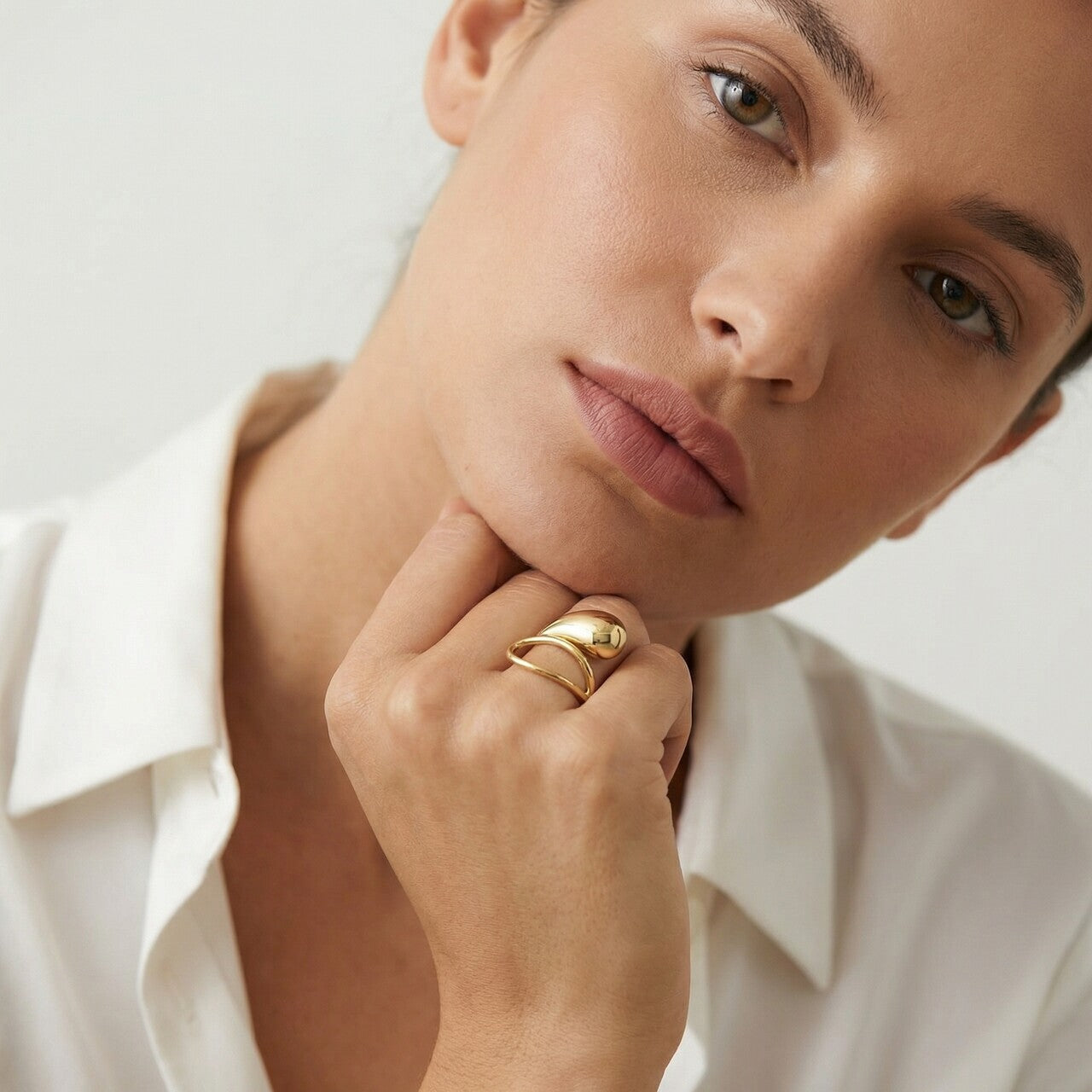 Fluid Form Drop Curve Ring