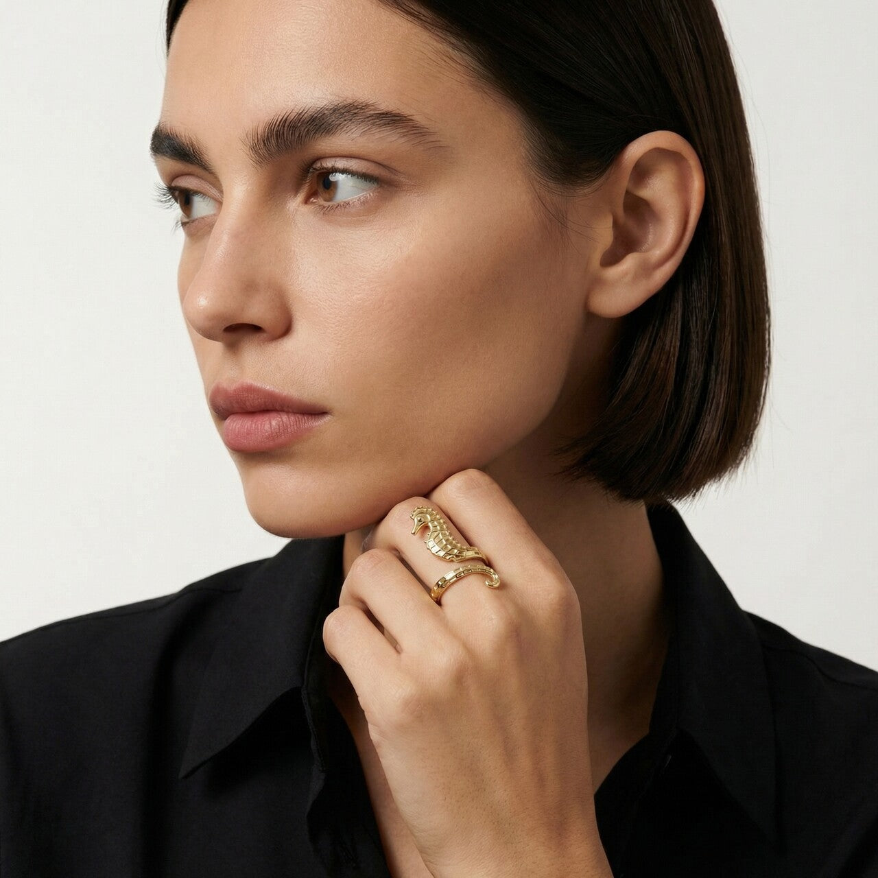 Seahorse Embrace Ring